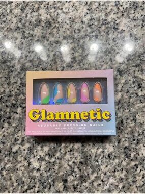 Glamnetic Reusable Press-On Nails – Multicolor Ombre Set
